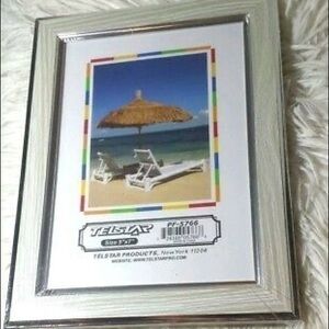 🛍Faux Wood Grain & Silver Faced Picture Frame-5X7